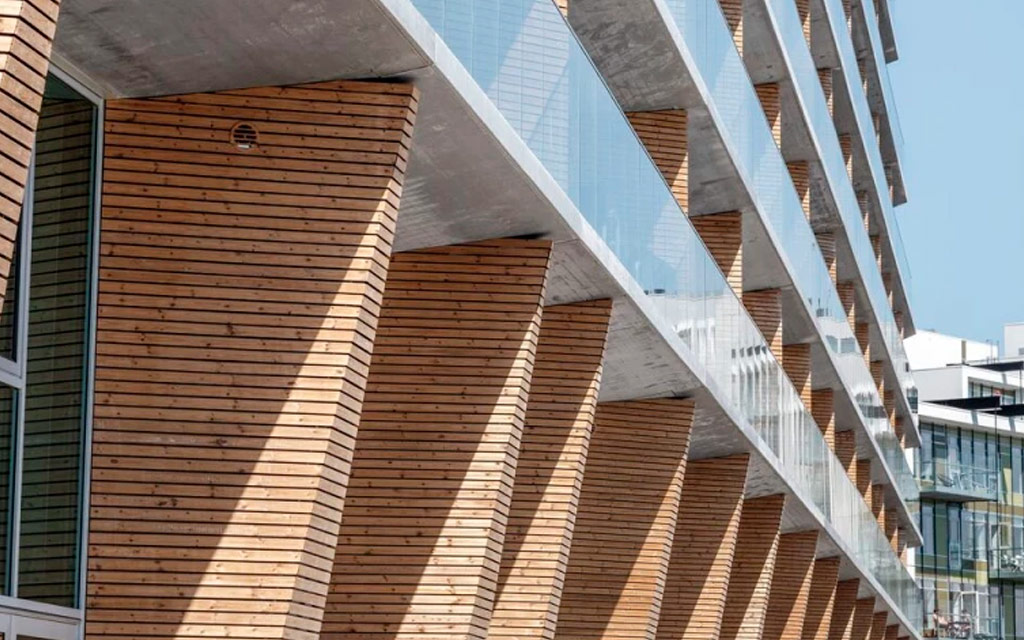 Revestimiento exterior fachada en madera Termopino proyecto de Bjarke Ingels Group en Dinamarca 2